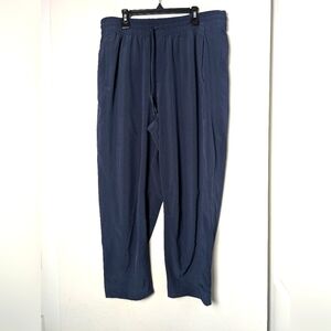 Athleta Arrival Pants Navy Light Weight Straight Leg Crop  Athleisure Travel